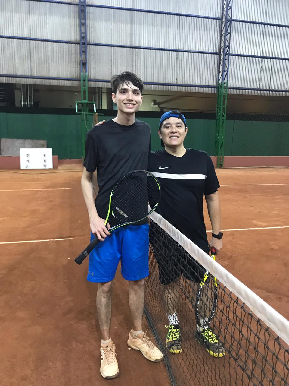 Torneio de tênis na Academia Praia da Costa